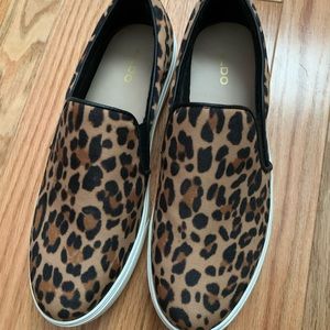 Aldo size 9 women’s animal printed slip on shoes